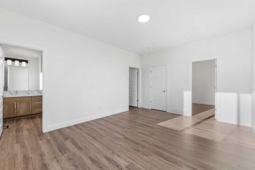1059 Southwinds Green Sw, Airdrie, AB - Indoor Photo Showing Other Room