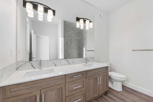 1059 Southwinds Green Sw, Airdrie, AB - Indoor Photo Showing Bathroom