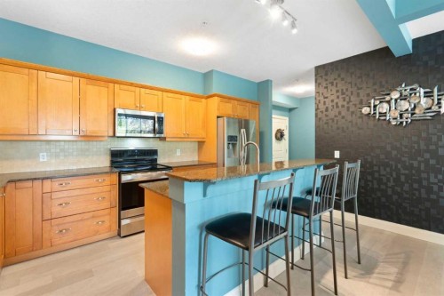 2110-10221 Tuscany Boulevard Nw, Calgary, AB - Indoor Photo Showing Kitchen