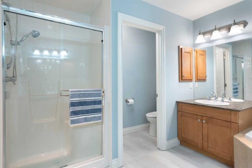 2110-10221 Tuscany Boulevard Nw, Calgary, AB - Indoor Photo Showing Bathroom