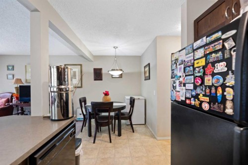 90 Panatella Villas Nw, Calgary, AB - Indoor Photo Showing Other Room