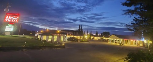 4004 Highway 2 South, Athabasca, AB 