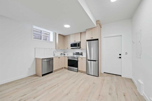 3-1524 29 Avenue Sw, Calgary, AB - Indoor Photo Showing Kitchen With Stainless Steel Kitchen
