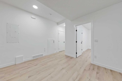 3-1524 29 Avenue Sw, Calgary, AB - Indoor Photo Showing Other Room