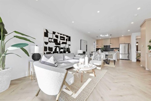 3-1524 29 Avenue Sw, Calgary, AB - Indoor Photo Showing Living Room