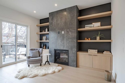 2510 17 Street Nw, Calgary, AB - Indoor With Fireplace