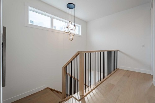 2510 17 Street Nw, Calgary, AB - Indoor Photo Showing Other Room