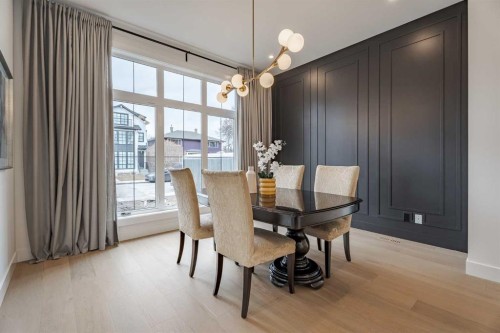 2510 17 Street Nw, Calgary, AB - Indoor Photo Showing Dining Room