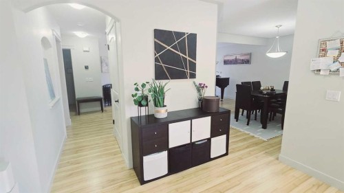 1156 Sherwood Boulevard Nw, Calgary, AB - Indoor Photo Showing Other Room