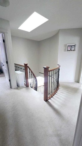 1156 Sherwood Boulevard Nw, Calgary, AB - Indoor