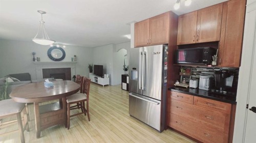 1156 Sherwood Boulevard Nw, Calgary, AB - Indoor