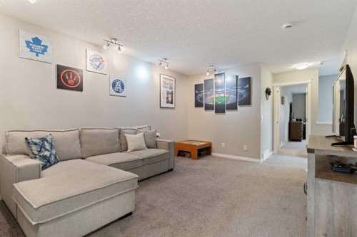95 Evansborough Common Nw, Calgary, AB - Indoor Photo Showing Living Room