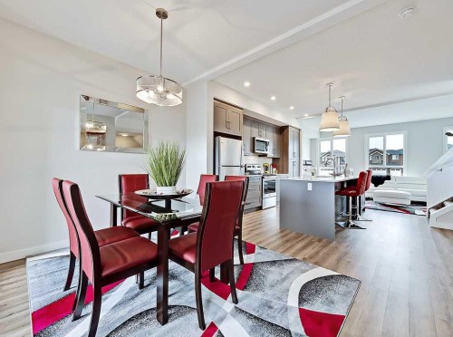 16-3 Lakewood Circle, Strathmore, AB - Indoor Photo Showing Dining Room