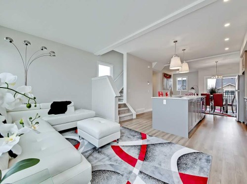 16-3 Lakewood Circle, Strathmore, AB - Indoor Photo Showing Living Room