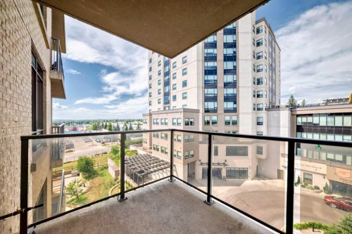 507-10 Shawnee Hill Sw, Calgary, AB - Outdoor With Balcony