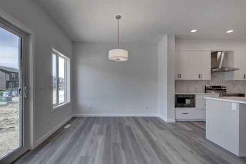232 Creekstone Circle Sw, Calgary, AB - Indoor Photo Showing Kitchen