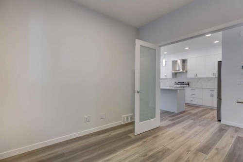 232 Creekstone Circle Sw, Calgary, AB - Indoor Photo Showing Kitchen
