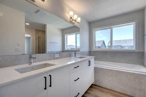 232 Creekstone Circle Sw, Calgary, AB - Indoor Photo Showing Bathroom