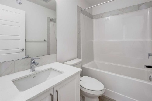 116 Herron Walk Ne, Calgary, AB - Indoor Photo Showing Bathroom