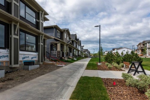 116 Herron Walk Ne, Calgary, AB - Outdoor