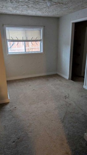 2326 19 Street Sw, Calgary, AB - Indoor Photo Showing Other Room