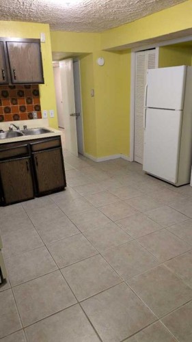 2326 19 Street Sw, Calgary, AB - Indoor Photo Showing Kitchen With Double Sink