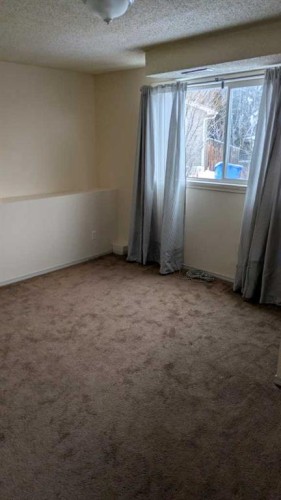 2326 19 Street Sw, Calgary, AB - Indoor Photo Showing Other Room