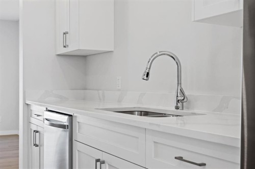 12 Park Lane, Didsbury, AB - Indoor Photo Showing Kitchen