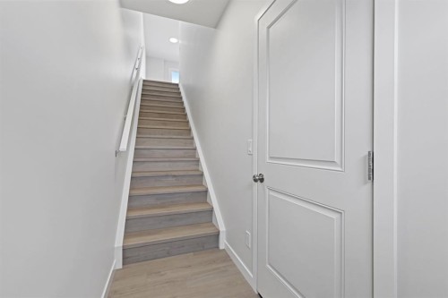 11 Park Lane, Didsbury, AB - Indoor Photo Showing Other Room