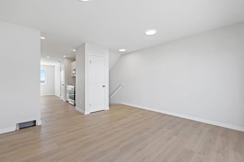 10 Park Lane, Didsbury, AB - Indoor Photo Showing Other Room