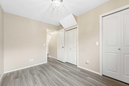 312 Saddlebrook Point Ne, Calgary, AB - Indoor Photo Showing Other Room