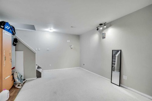 19 Taravista Gardens Ne, Calgary, AB - Indoor