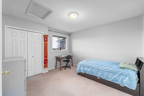 69 Royal Elm Mews, Calgary, AB - Indoor Photo Showing Bedroom