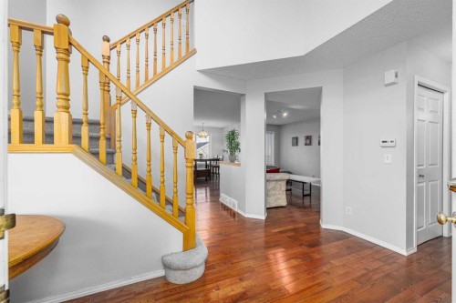 69 Royal Elm Mews, Calgary, AB - Indoor Photo Showing Other Room