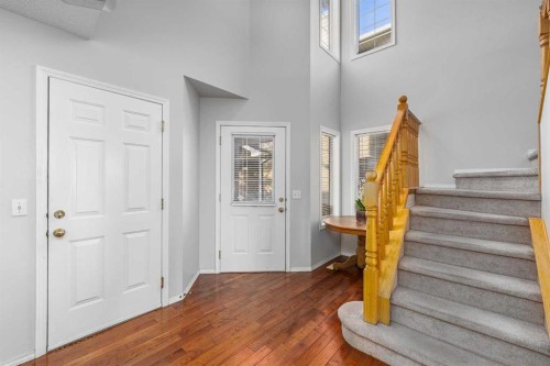 69 Royal Elm Mews, Calgary, AB - Indoor Photo Showing Other Room