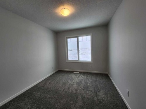 575 Lucas Boulevard Nw, Calgary, AB - Indoor Photo Showing Other Room