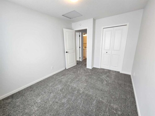 575 Lucas Boulevard Nw, Calgary, AB - Indoor