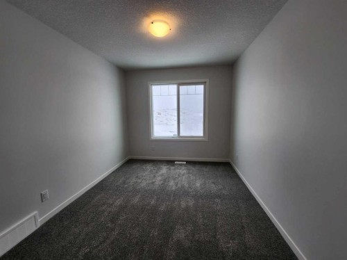 575 Lucas Boulevard Nw, Calgary, AB - Indoor Photo Showing Other Room