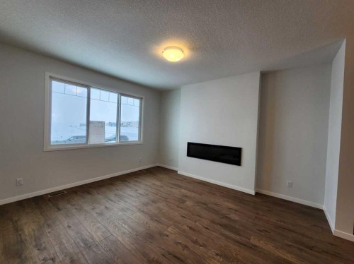 575 Lucas Boulevard Nw, Calgary, AB - Indoor