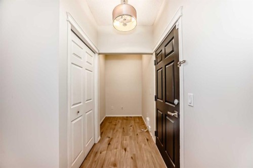 5311-70 Panamount Drive Nw, Calgary, AB - Indoor Photo Showing Other Room