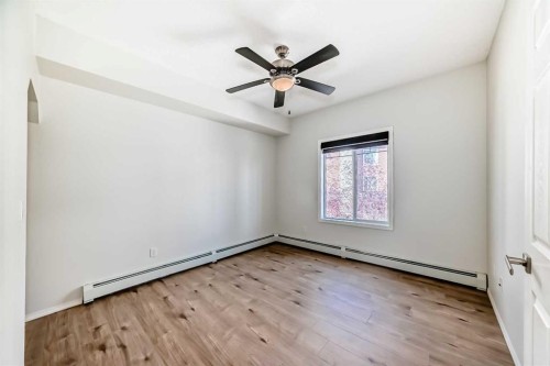 5311-70 Panamount Drive Nw, Calgary, AB - Indoor Photo Showing Other Room