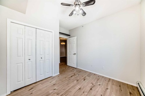 5311-70 Panamount Drive Nw, Calgary, AB - Indoor Photo Showing Other Room