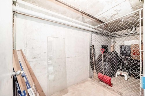 5311-70 Panamount Drive Nw, Calgary, AB - Indoor