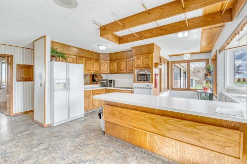 185038 Range Road 241, Milo, AB - Indoor Photo Showing Kitchen