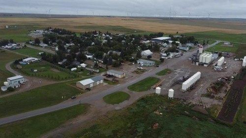 7 Railway Avenue South, Lomond, AB 