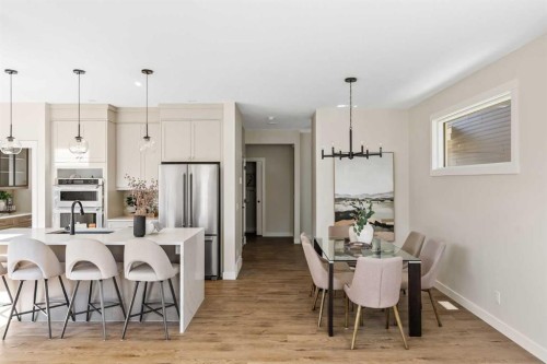 155 Chinook Winds Manor Sw, Airdrie, AB - Indoor Photo Showing Dining Room