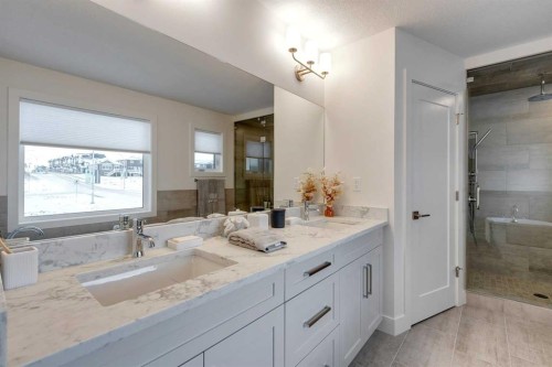 483 Rivercrest View, Cochrane, AB - Indoor Photo Showing Bathroom