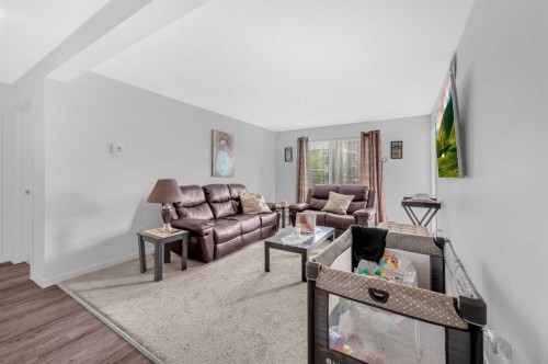 4215-181 Skyview Ranch Manor Ne, Calgary, AB - Indoor Photo Showing Living Room