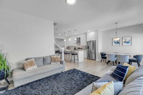 672 Walgrove Boulevard Se, Calgary, AB - Indoor Photo Showing Living Room
