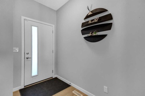 672 Walgrove Boulevard Se, Calgary, AB - Indoor Photo Showing Other Room